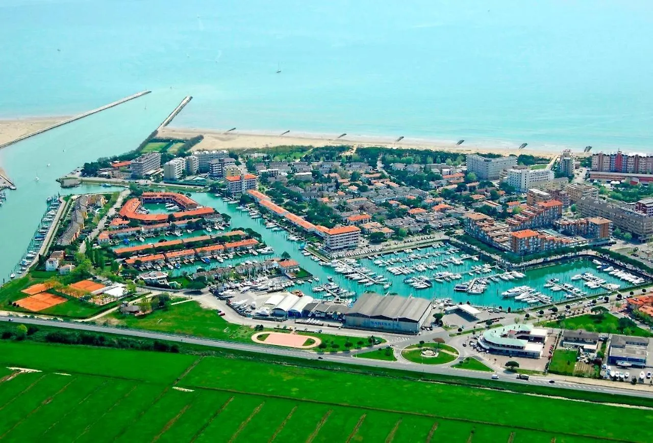 Studio For 4 People With Terrace-Beahost Rentals Porto Santa Margherita di Caorle